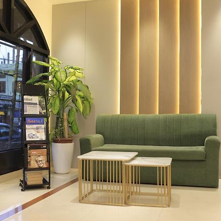 Hotel Prag Continental Guwahati Bagian luar foto