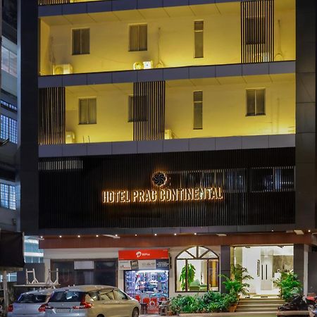 Hotel Prag Continental Guwahati Bagian luar foto