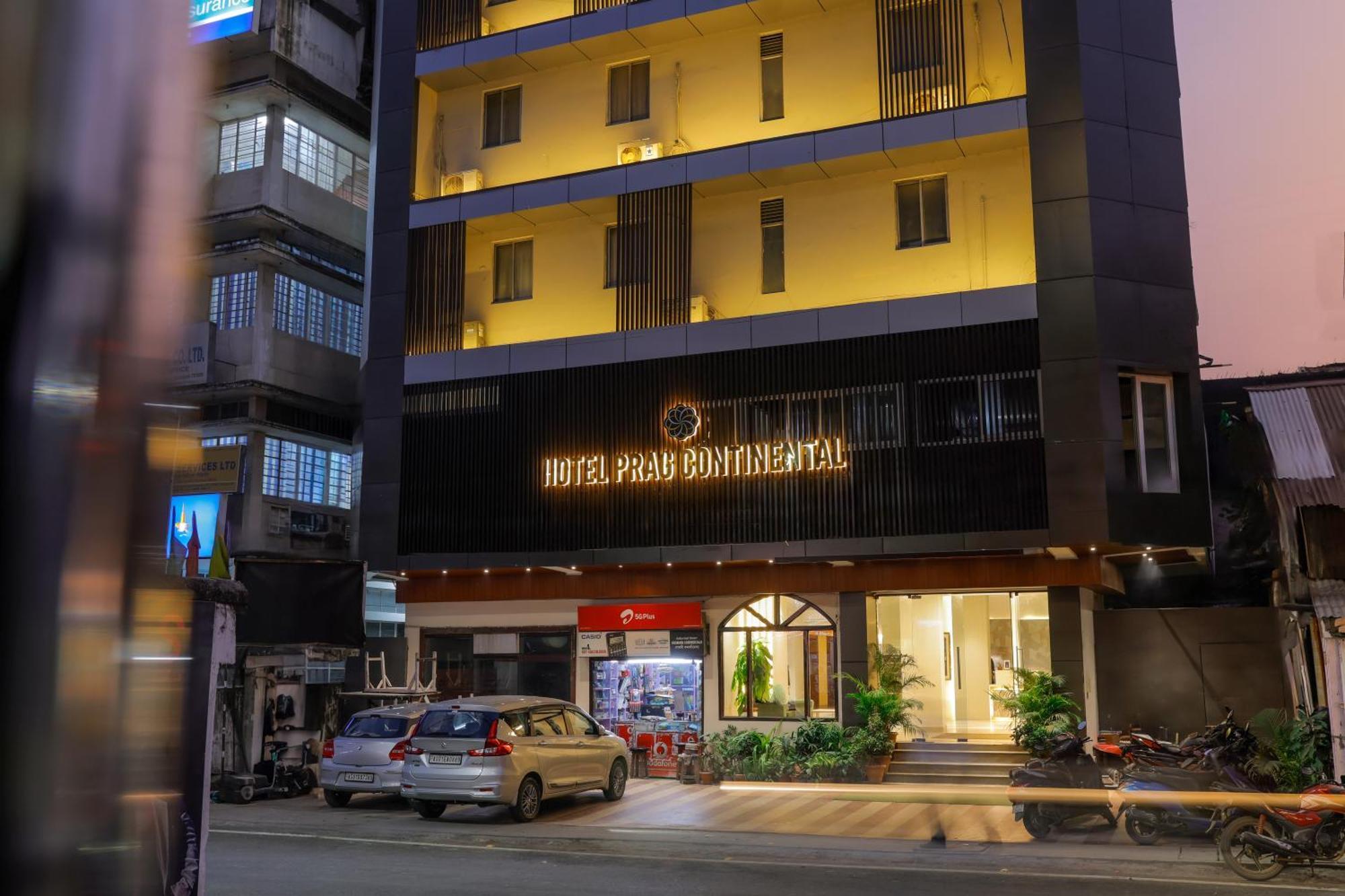 Hotel Prag Continental Guwahati Bagian luar foto